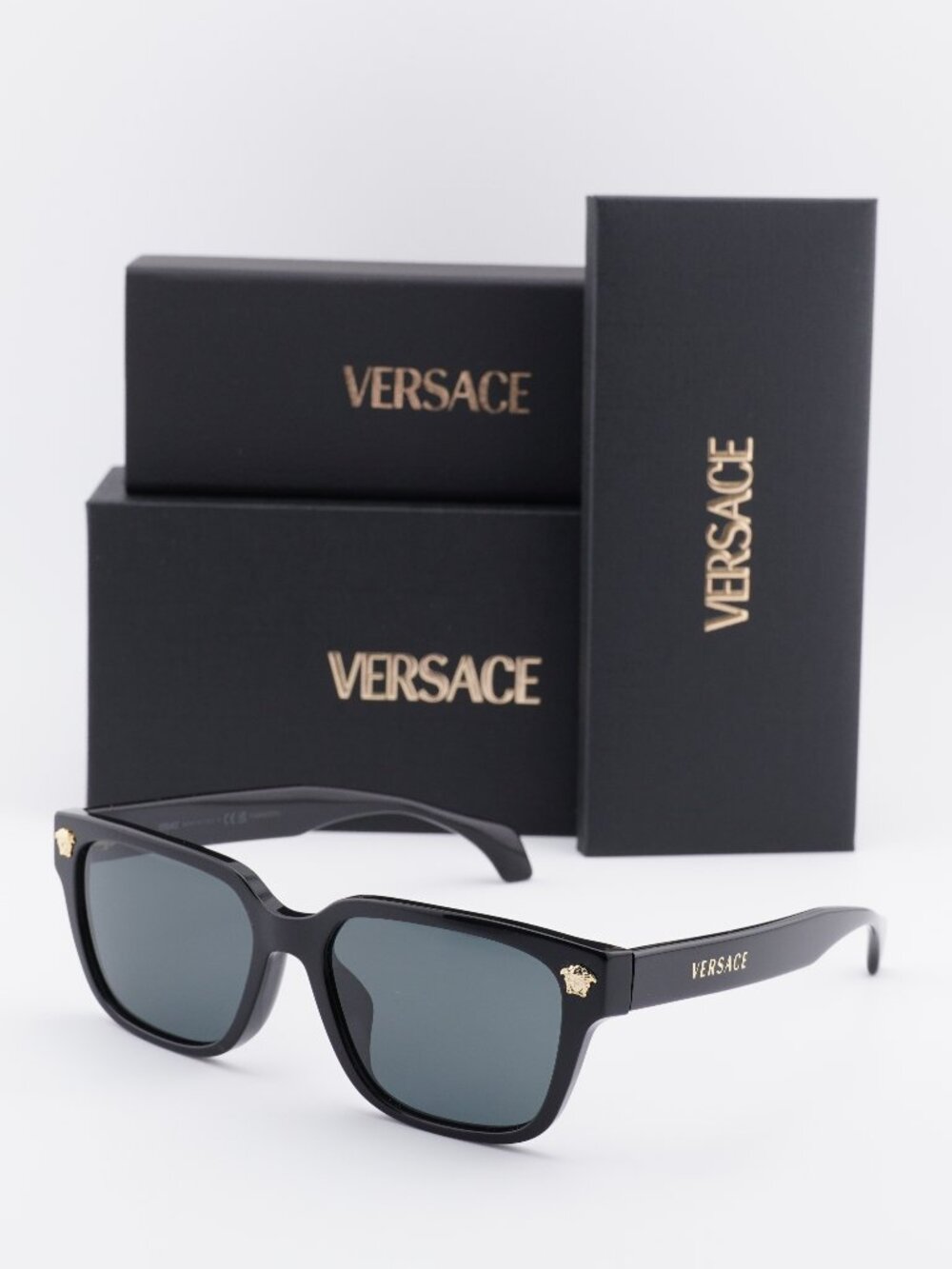 Versace VE4513D GB1/87 Rectangle Sunglasses – Black / Dark Grey